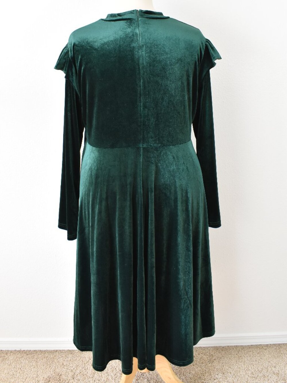 Ivy City Co La La Lady Velvet Ruffle Dress - 4X - Picture 6 of 9